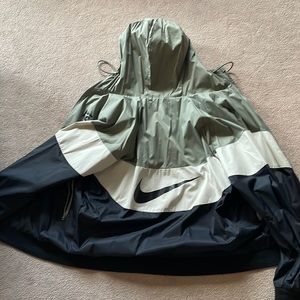 Nike wind breaker jacket